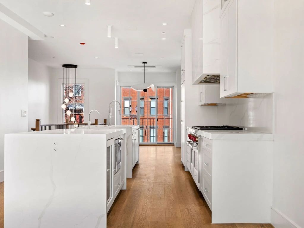 561 E Broadway #561, Boston