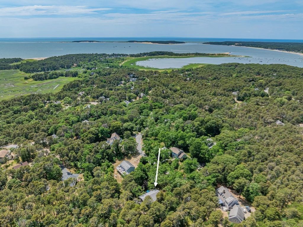 215 Cove View Rd, Wellfleet