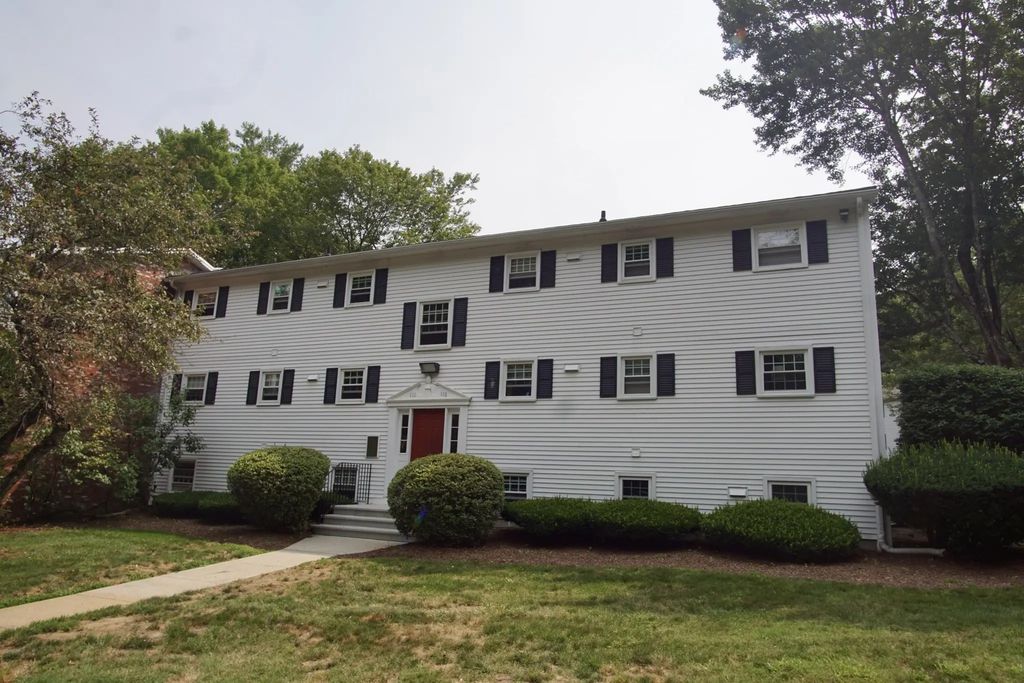 111 Old Meetinghouse Rd #111, Auburn