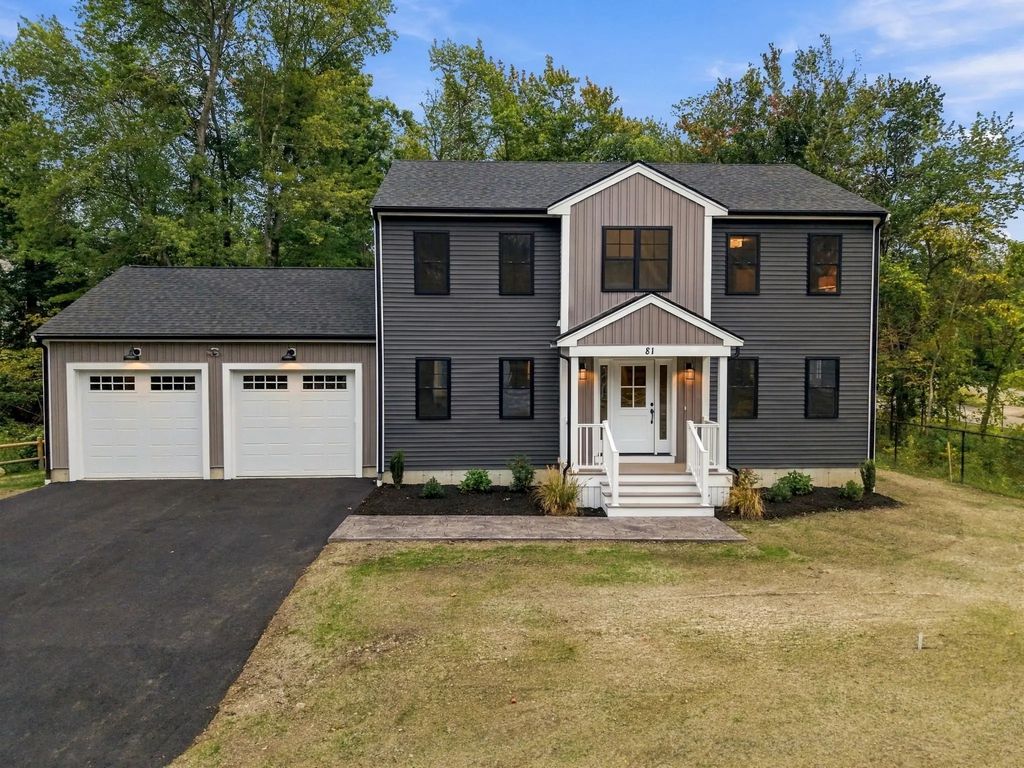 81 Sherrick Ave., Holbrook