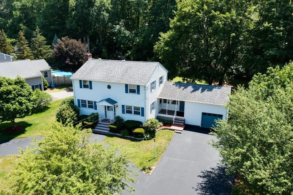 16 Phillip Ave, Burlington