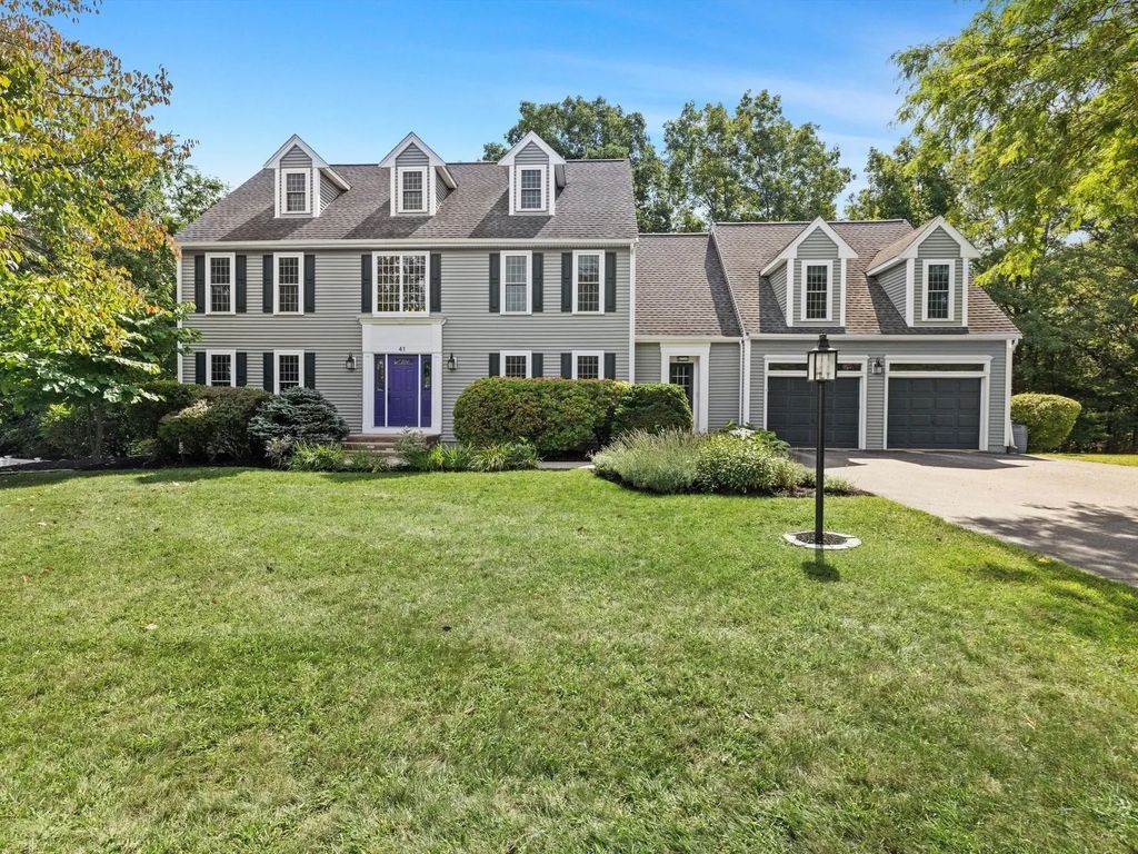 41 Piccadilly Way, Westborough