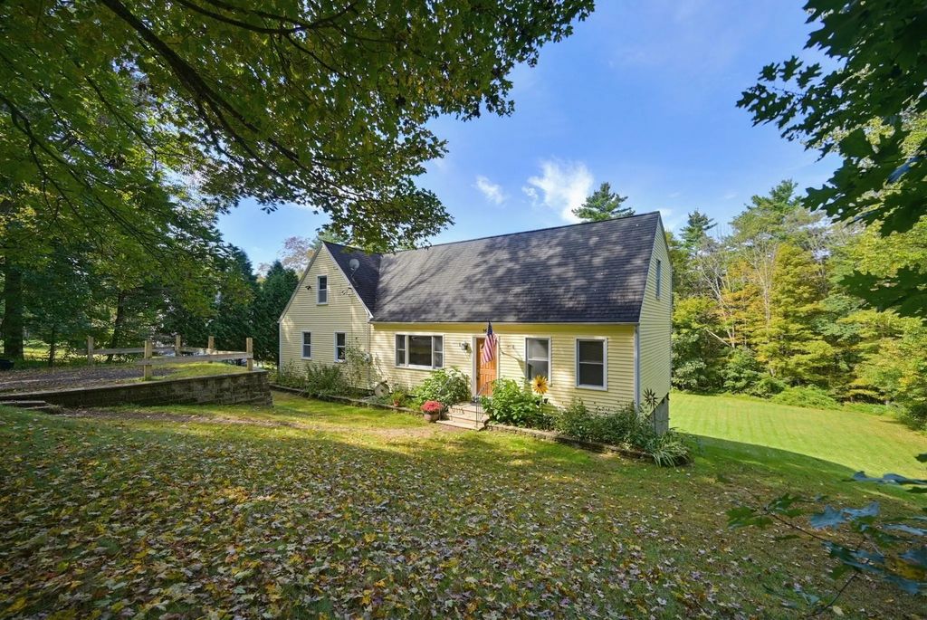 56 Harrington Rd, Charlton