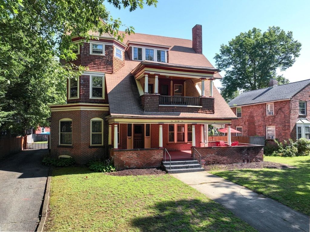 171 Dartmouth Ter, Springfield