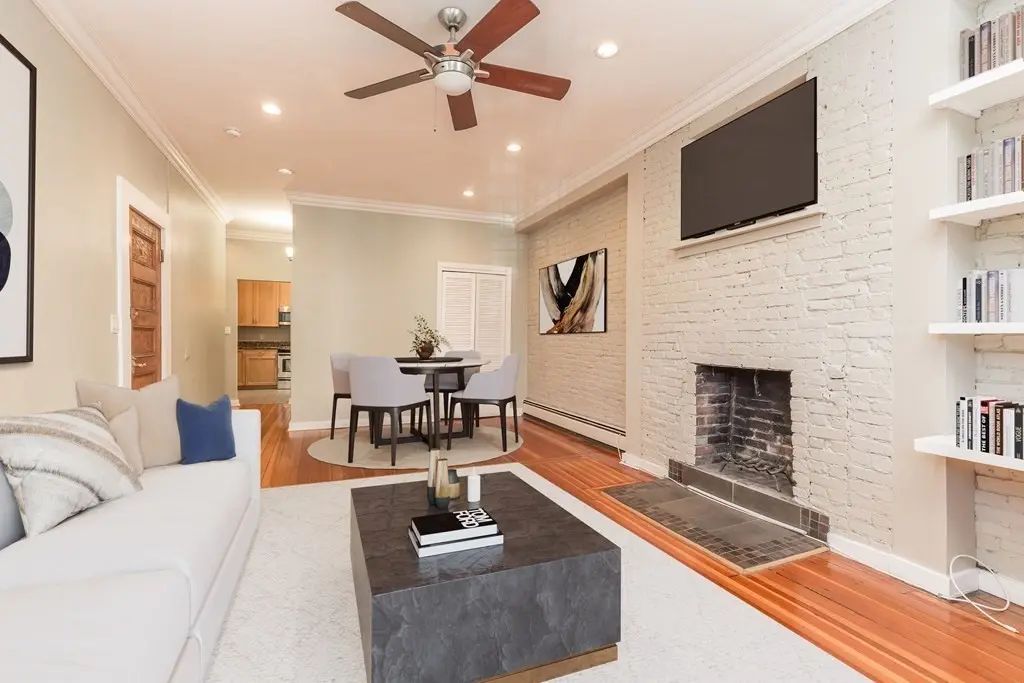 15 Blackwood #2, Boston