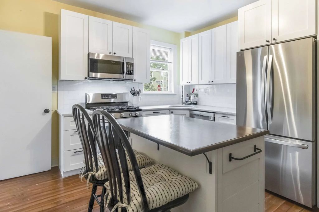 14 Torrey St #1, Boston