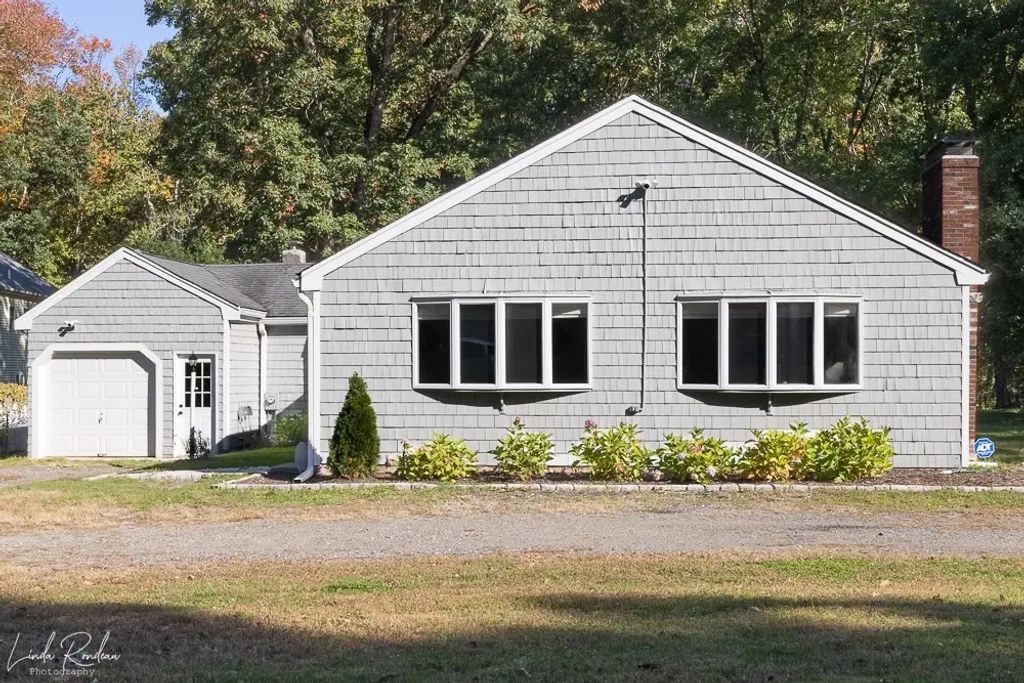 172 Holliston St, Medway