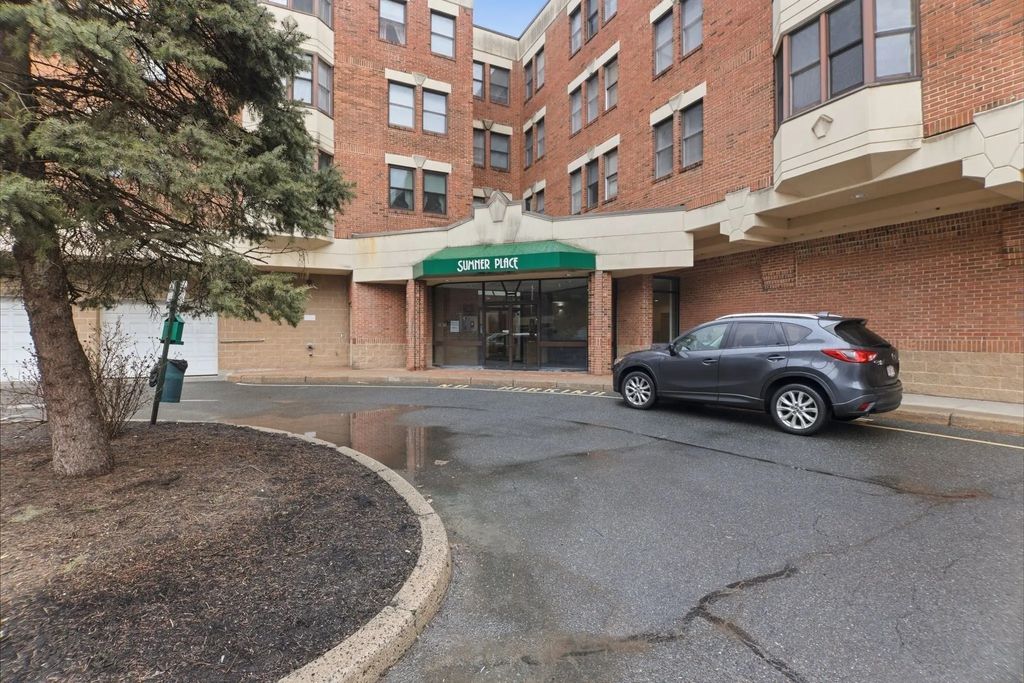 34 Sumner Ave #210, Springfield