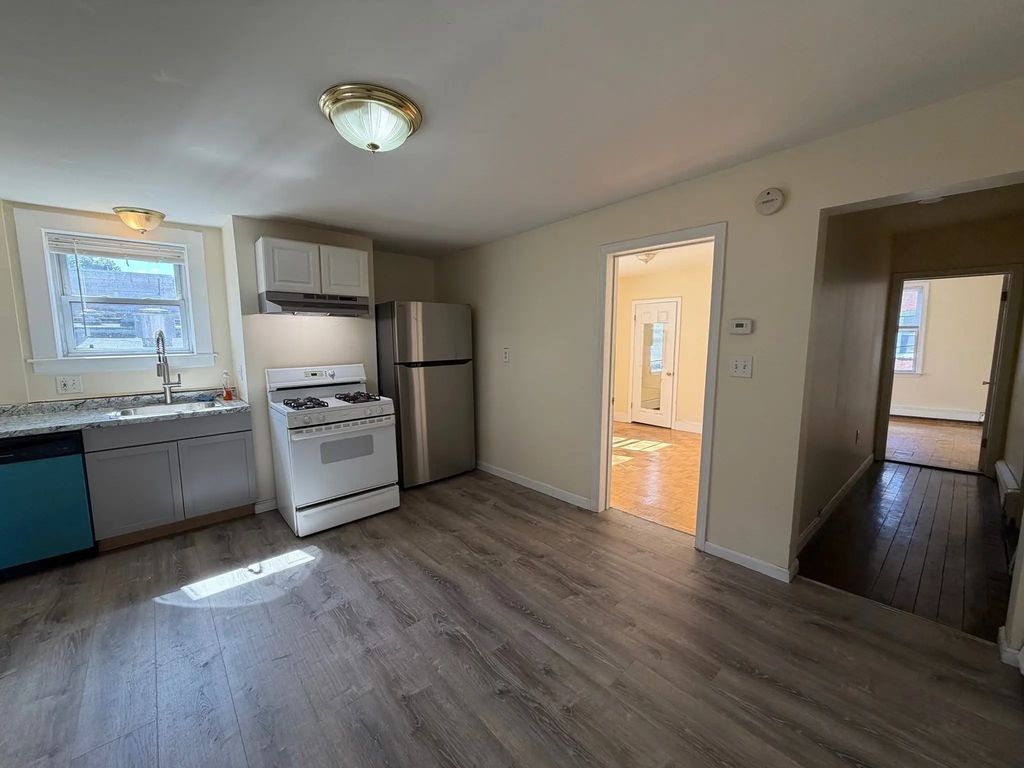 68 Gore St #2, Cambridge