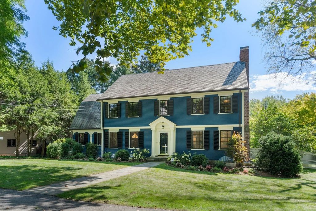 17 Glenoe Rd, Brookline