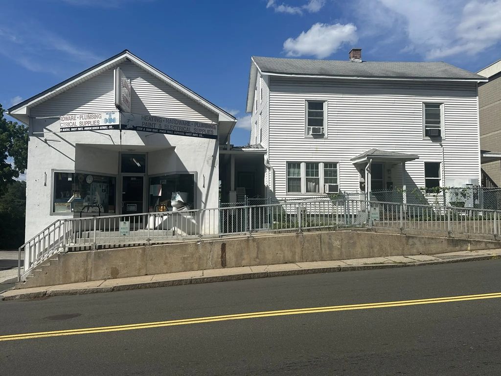 155-157 E Main St, Chicopee