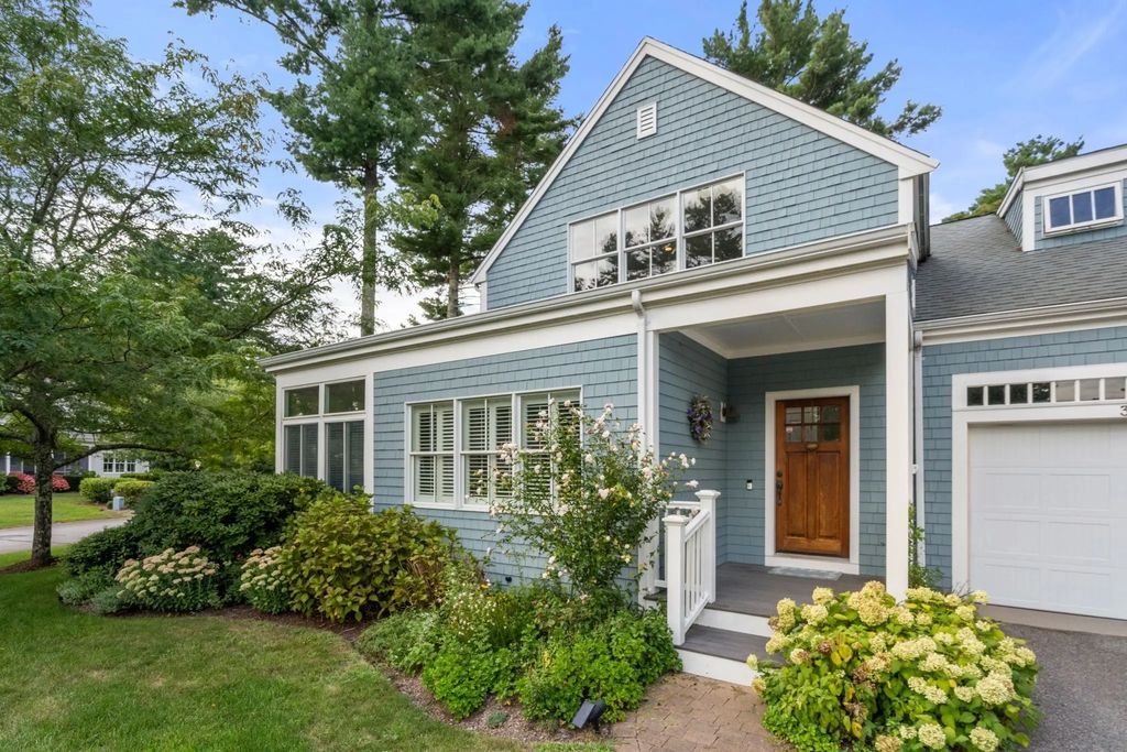 31 Hathaway Pond Cir #31, Rochester