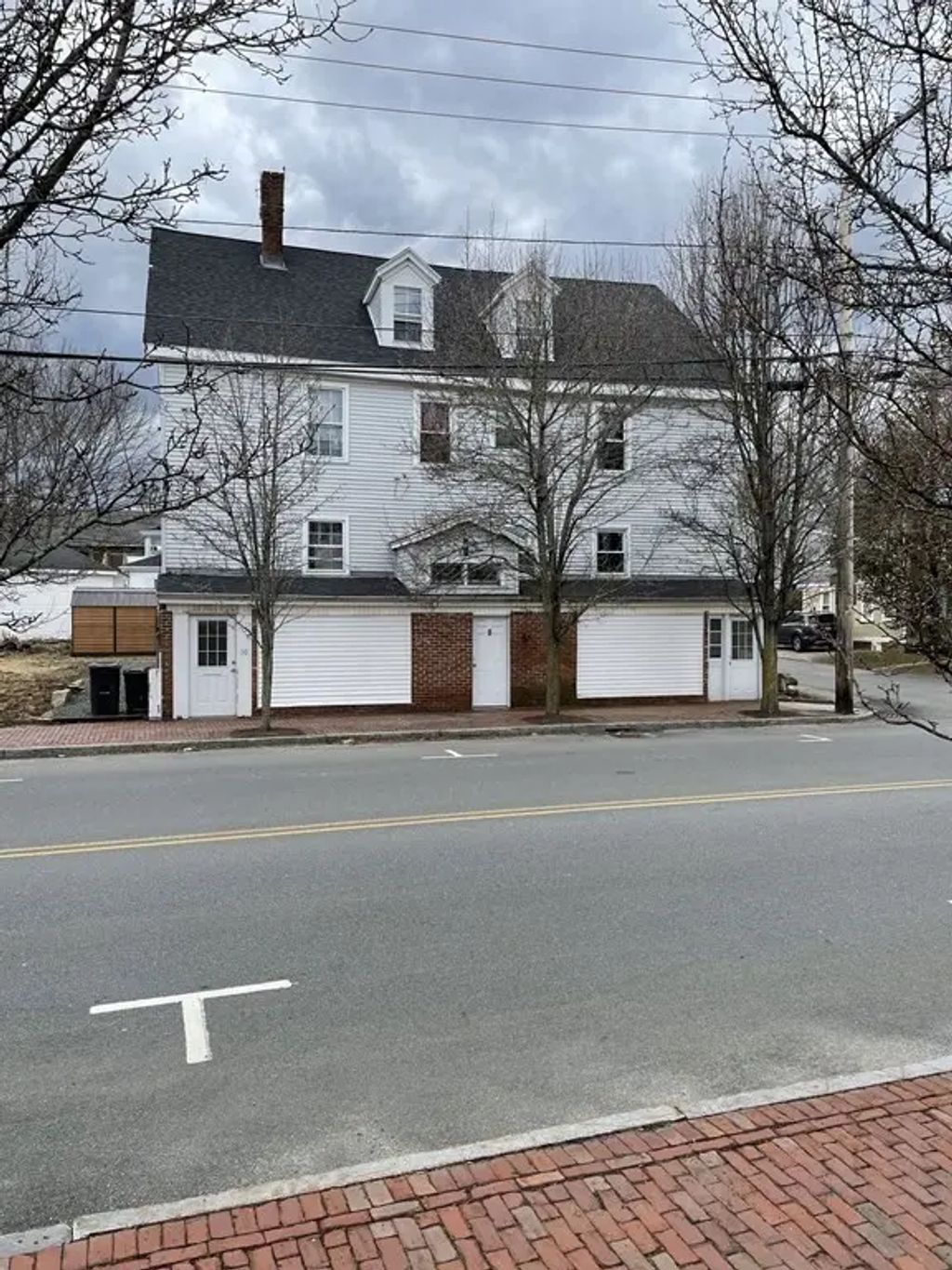 8-10 School St, Amesbury