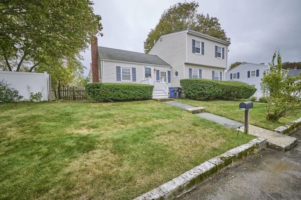 7 Lovett St, Salem