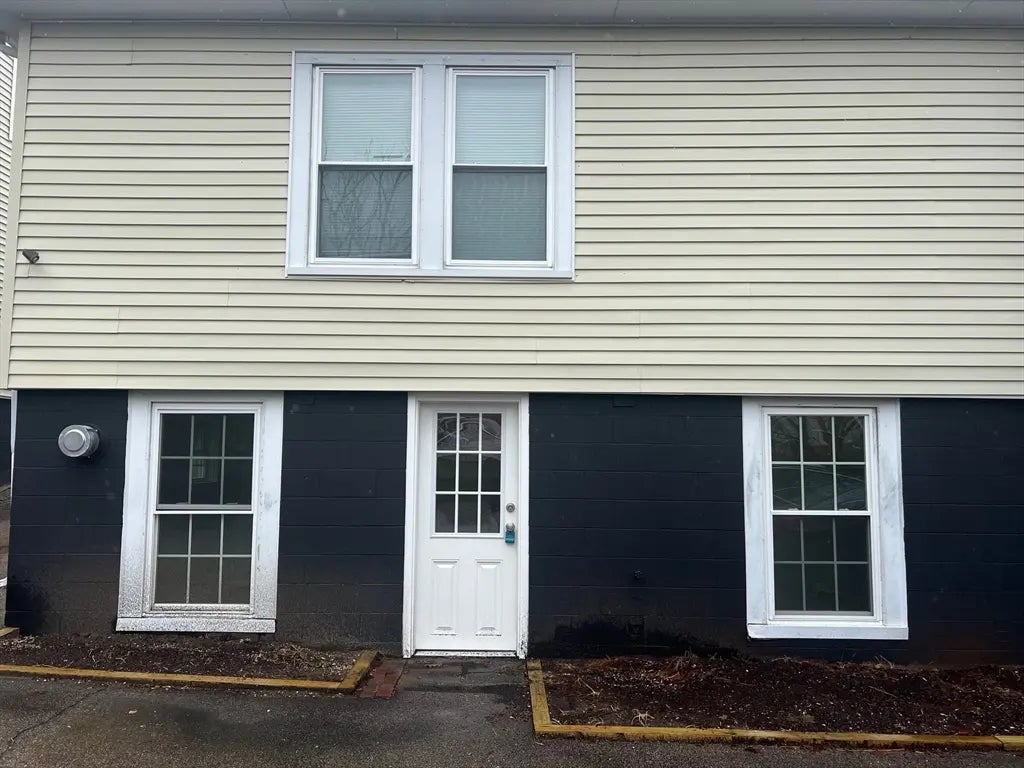 6 Samoset St #1 Rear, Plymouth