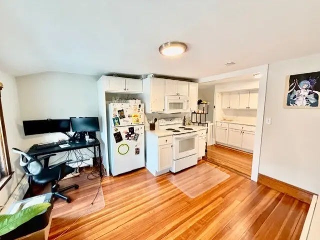 48 Powder House Blvd #3, Somerville