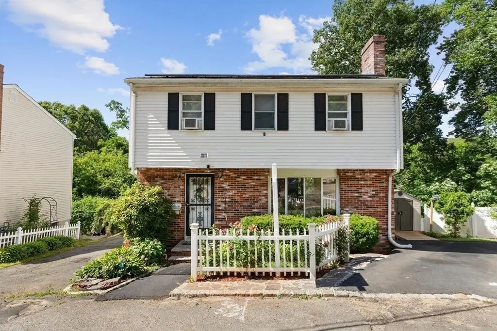 70 Crescent Lane, Malden