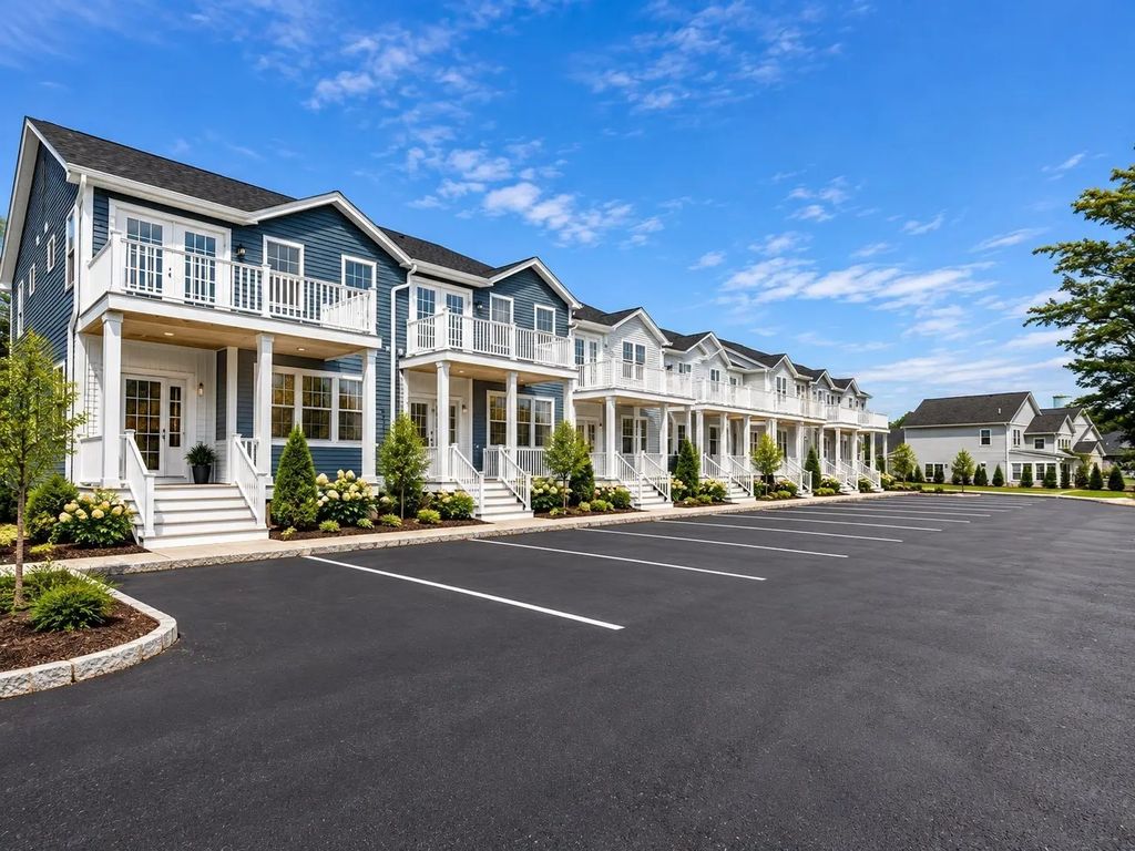 36 Starboard Dr #c, Wareham