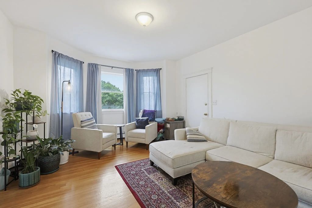 87 Broad St #3, Lynn