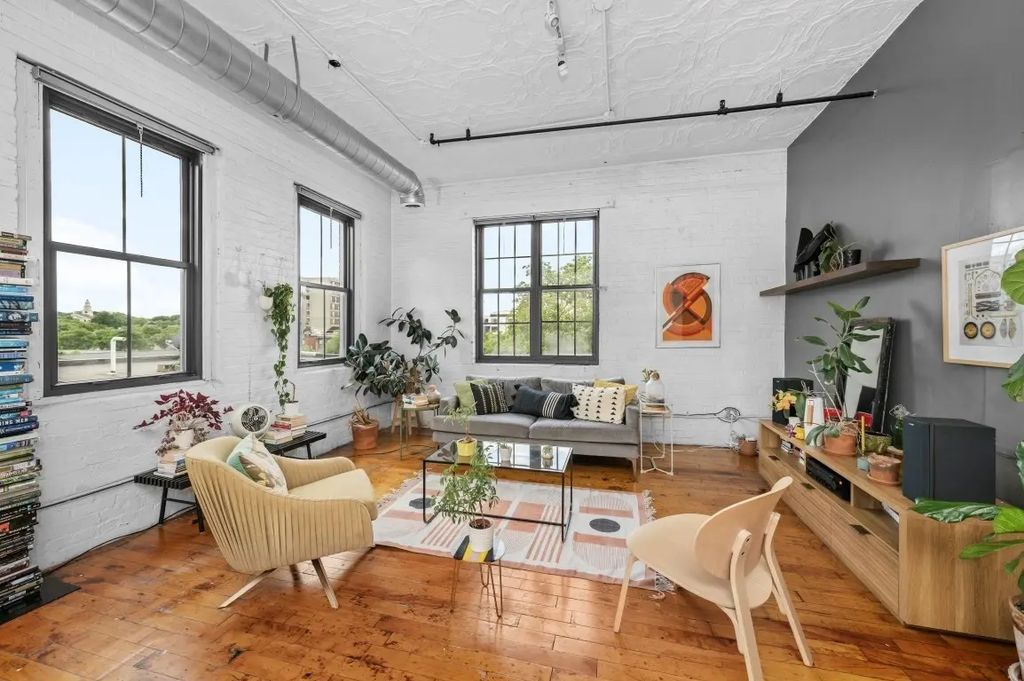 10 Williams St #44, Boston