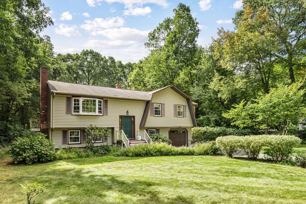 23 Teresa Rd, Hopkinton