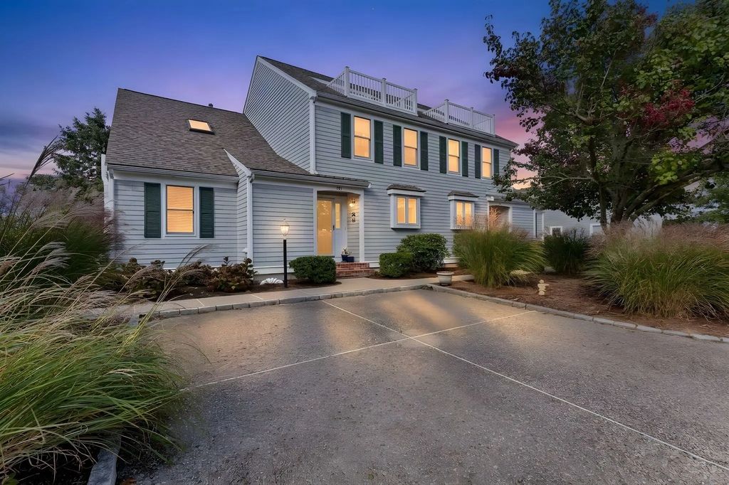 62a Grand Ave #62a, Falmouth