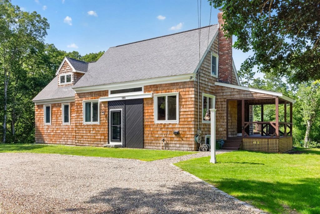 180 School Street, Barnstable
