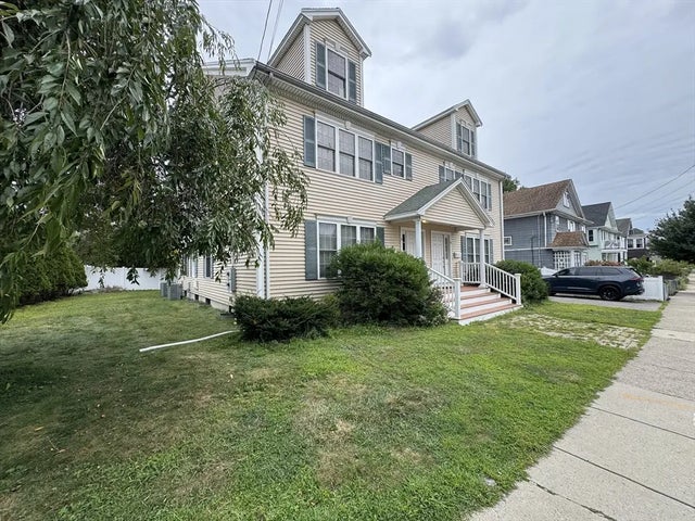 4 Margaret St #4, Arlington