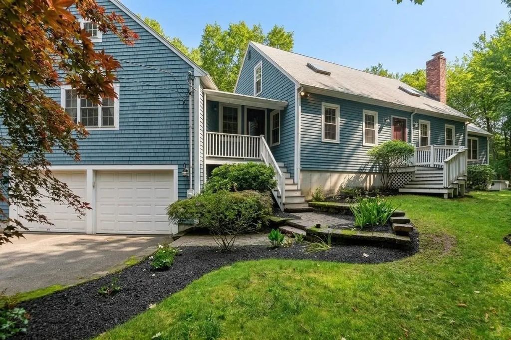 975 Hanover St, Hanover