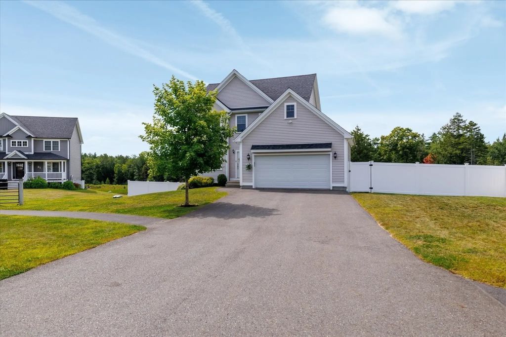 19 Lighthouse Ln, Westminster