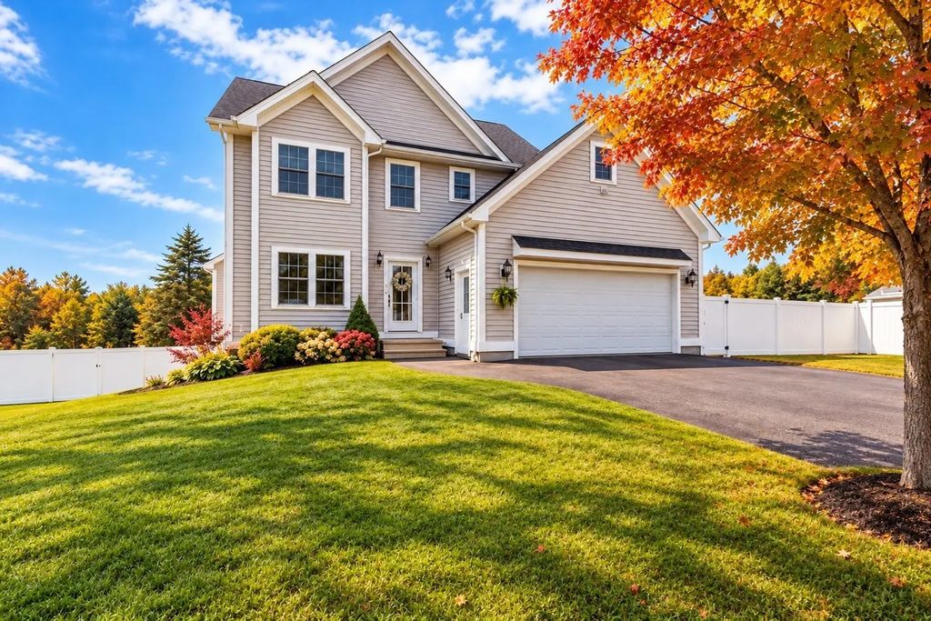 19 Lighthouse Ln, Westminster
