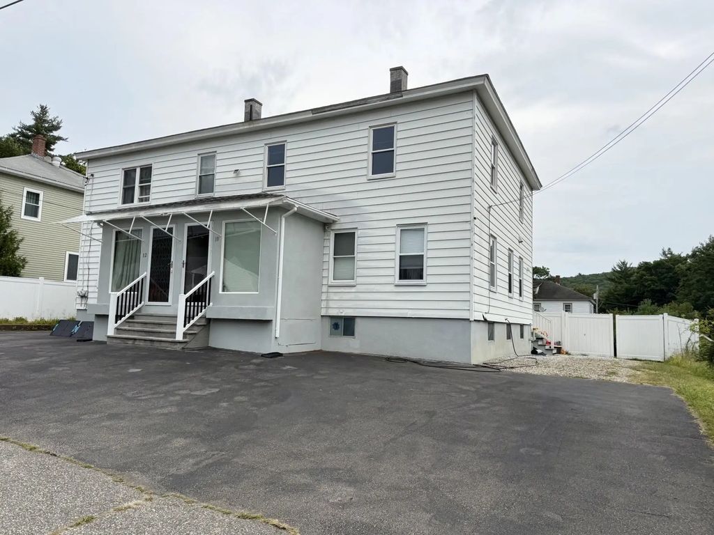 10 Hobbs St #10, Palmer