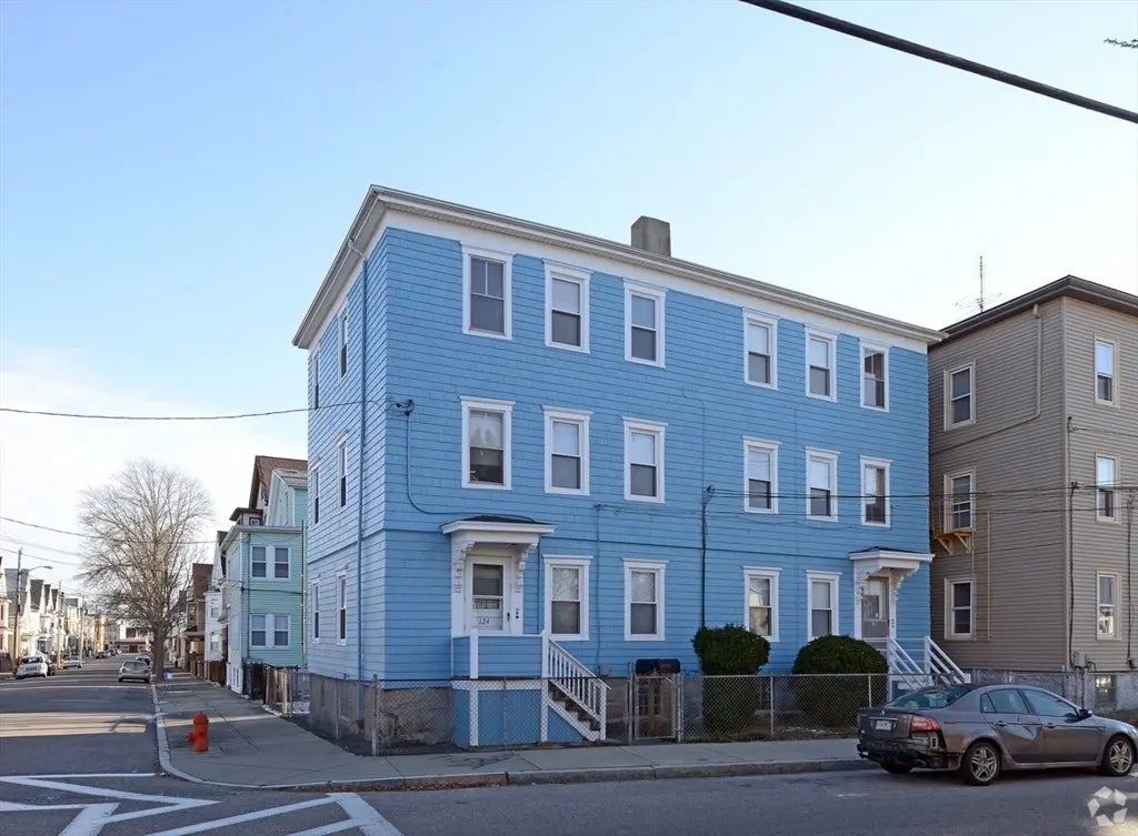 126 Crapo Street #2s, New Bedford