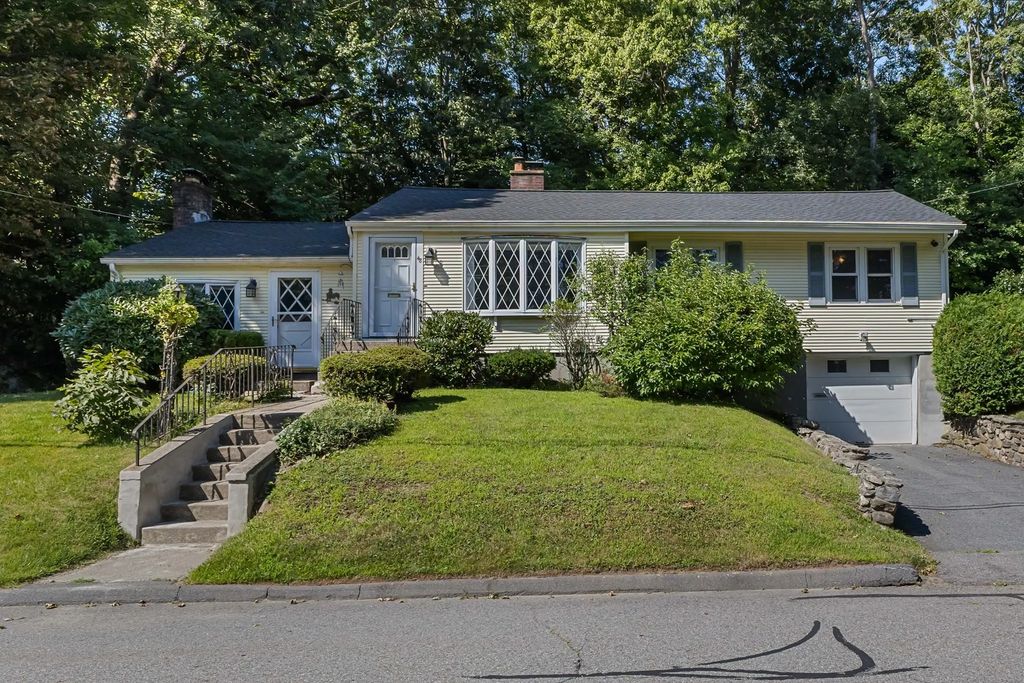 48 Washington St, Shrewsbury