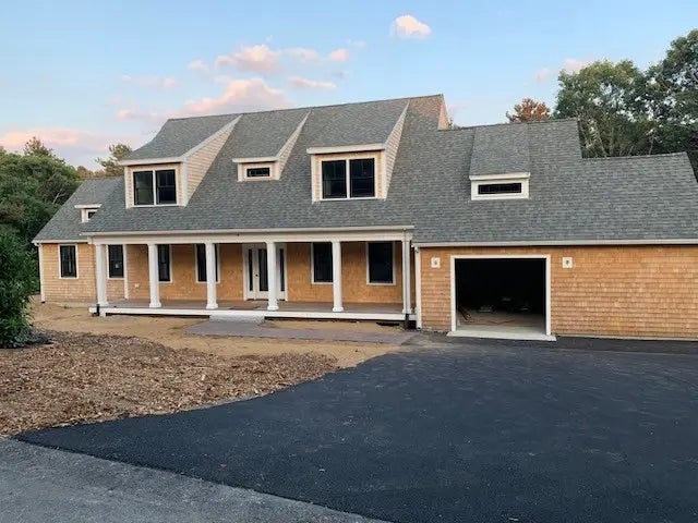 4 Resolution Rd, Truro