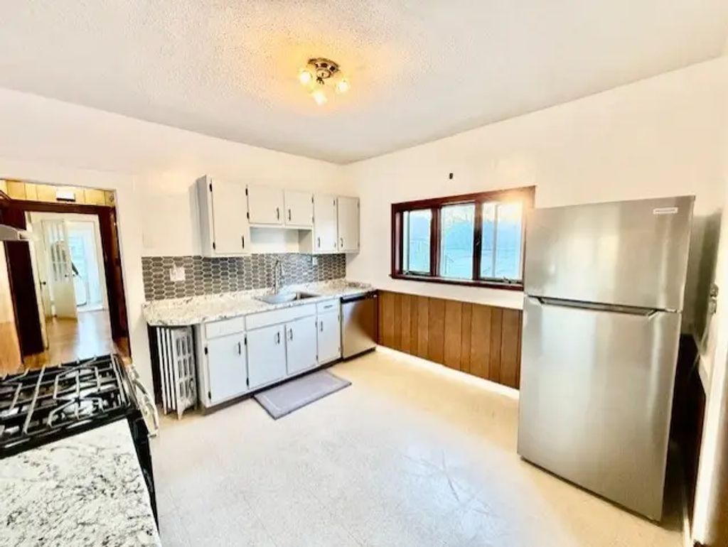 268 Willis Ave #2, Medford