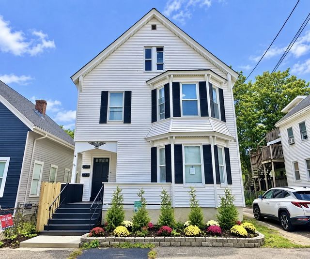 60-62 4th St, Lowell