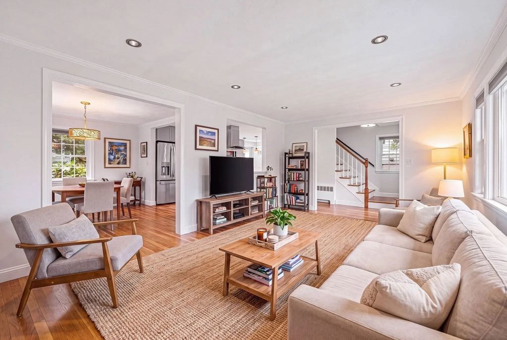 61 Elm Street, Milton
