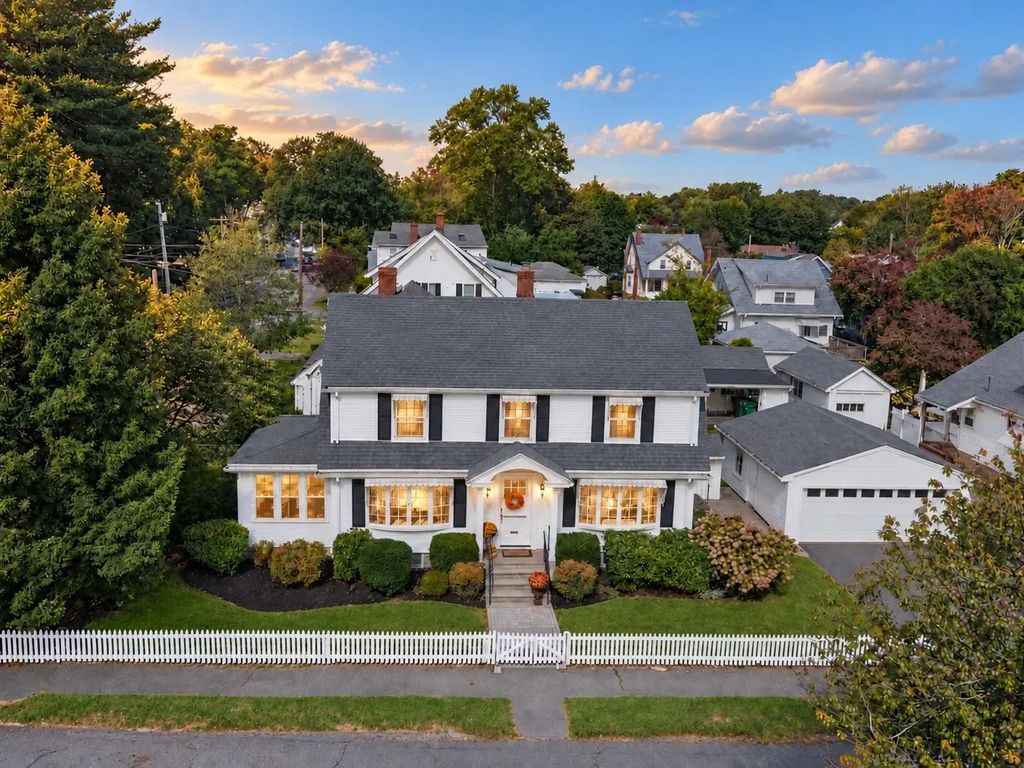 57 Cumberland Cir, Lynn