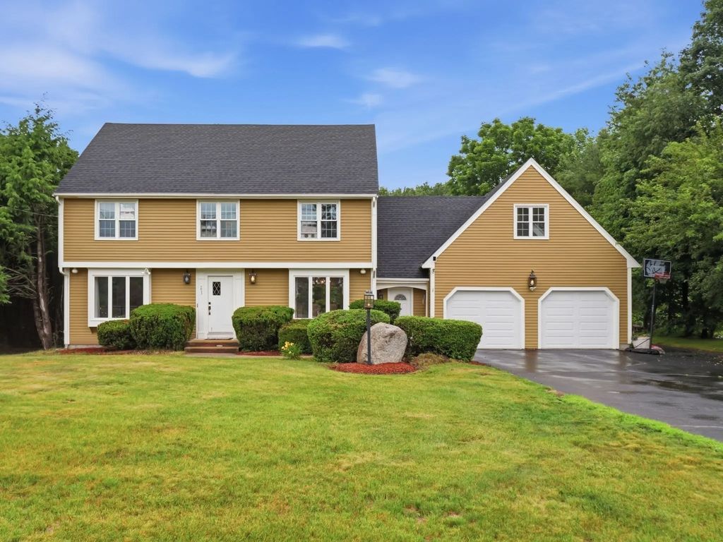 293 Davis Street, Northborough