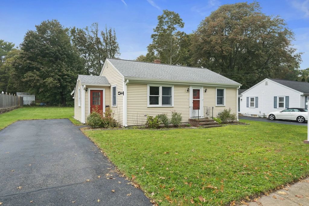 27 Olmsted Terr, Plymouth