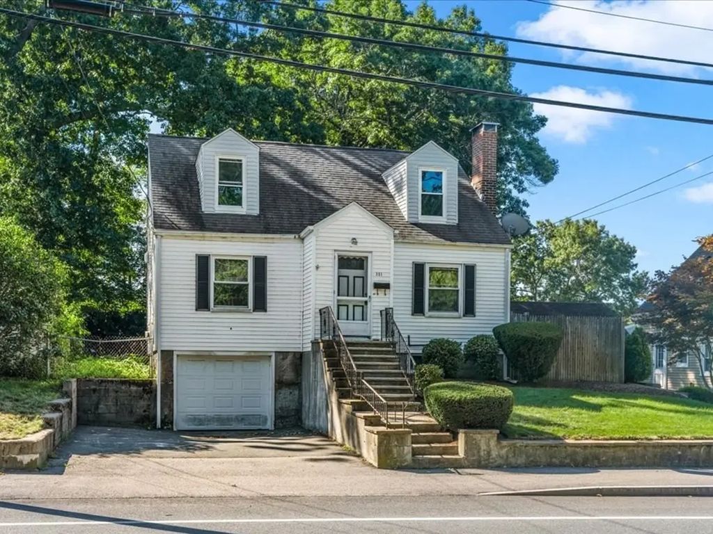 351 Pearl St, Braintree