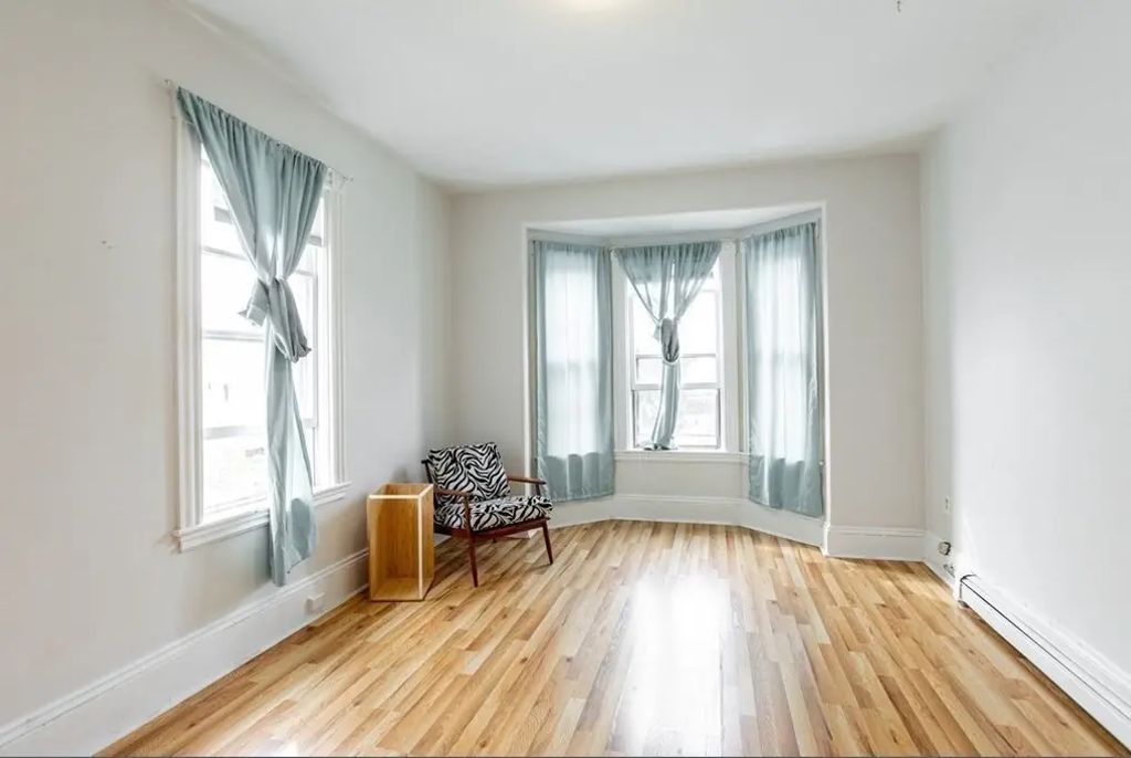 32 East Cottage St #2, Boston