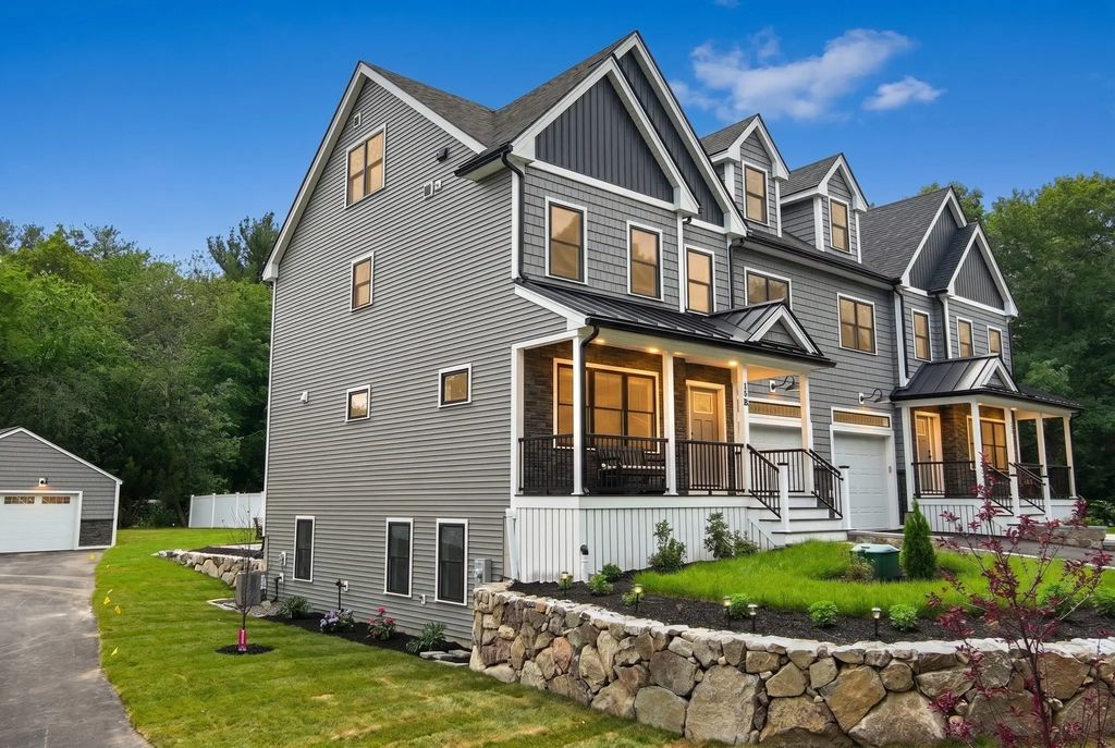 15 Park Street #b, North Reading