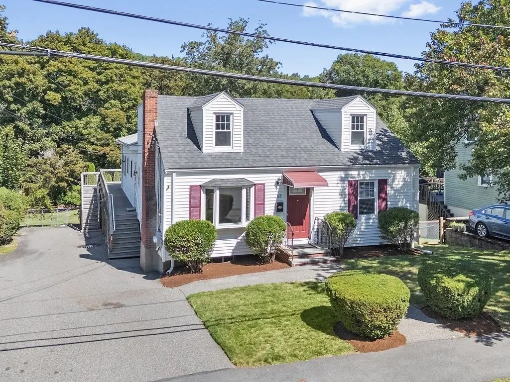 63 Rockridge Road, Waltham