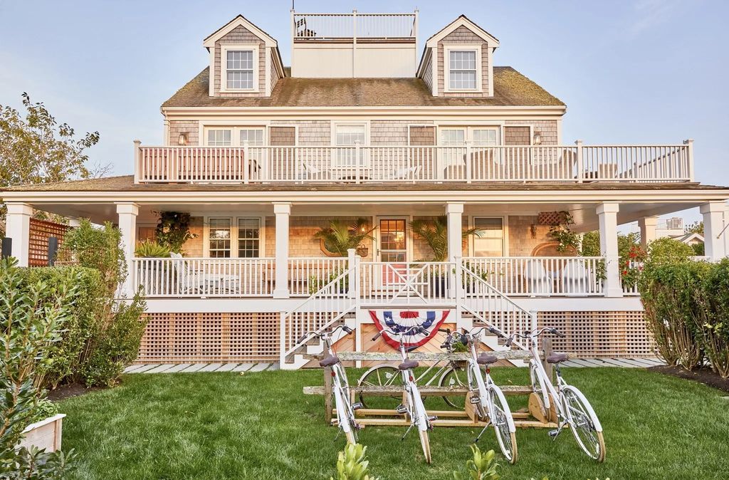 66 Hulbert Avenue, Nantucket