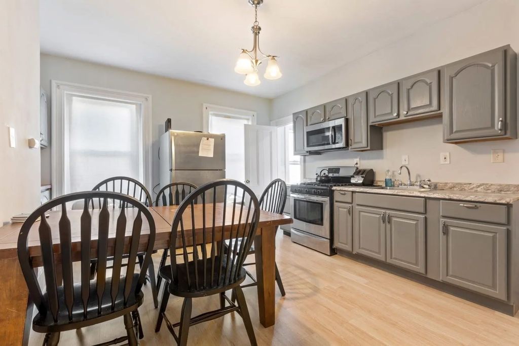 94 Mount Pleasant Avenue #2, Boston