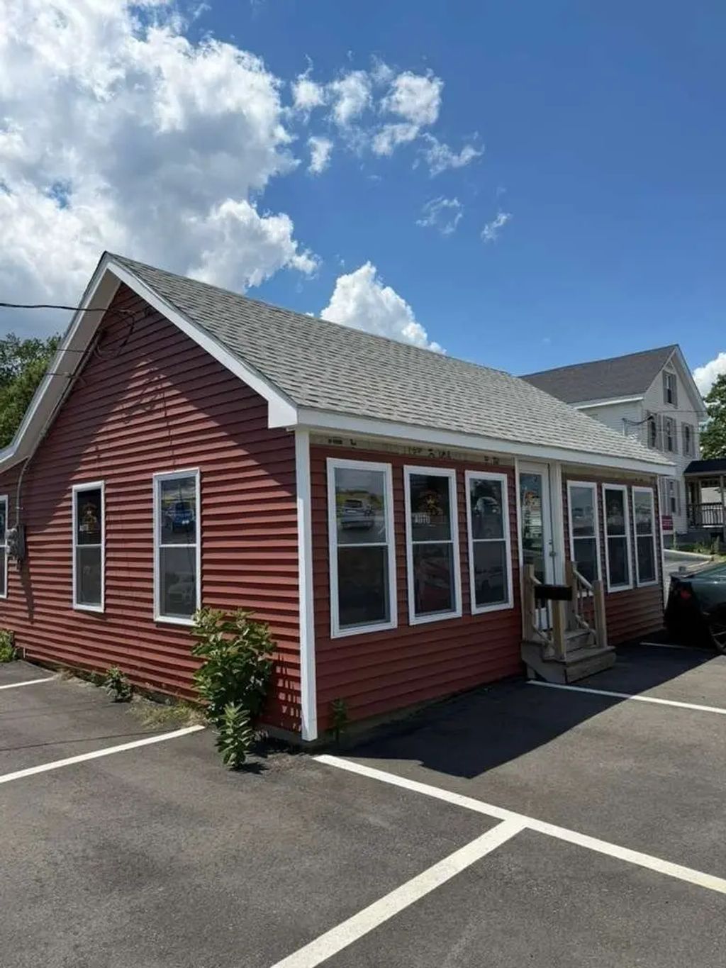 1637 Main St, Brockton