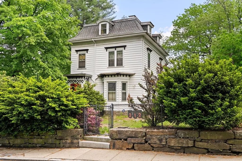 212 Chestnut Ave, Boston