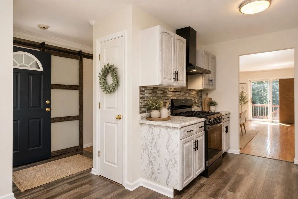 911 Thayer St #911, Abington